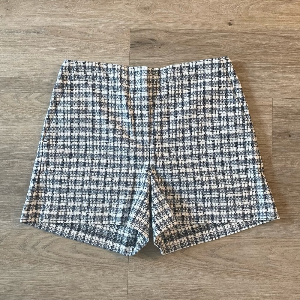 NWOT Loft Tweed White and Blue Shorts Size 2
